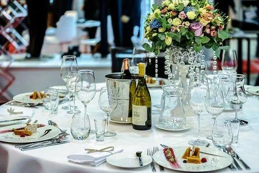 RESTAURANT avec vente des MURS en Centre ville