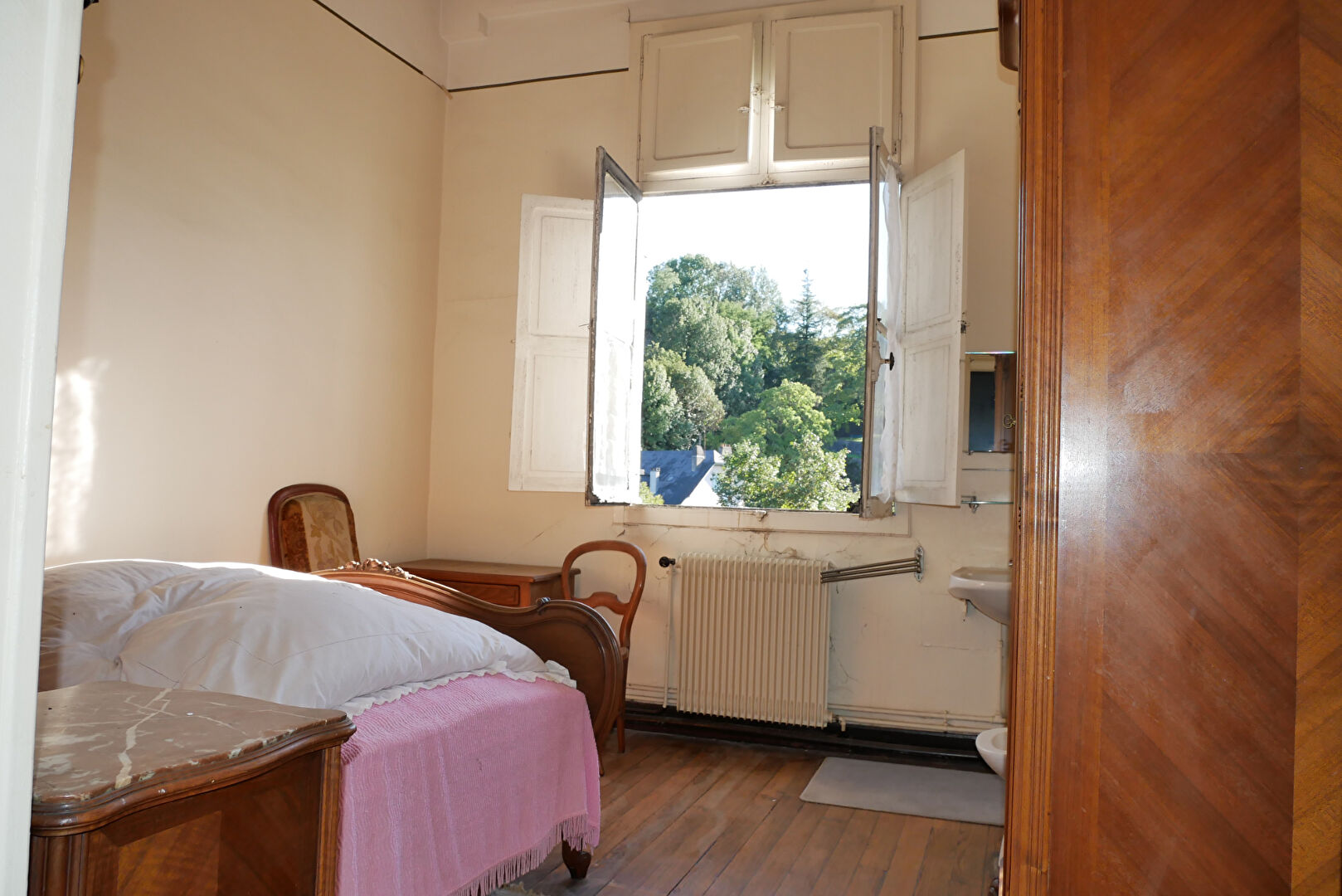 Photo Immeuble Oloron Sainte Marie 20 pièce(s) 480 m2 image 3/6