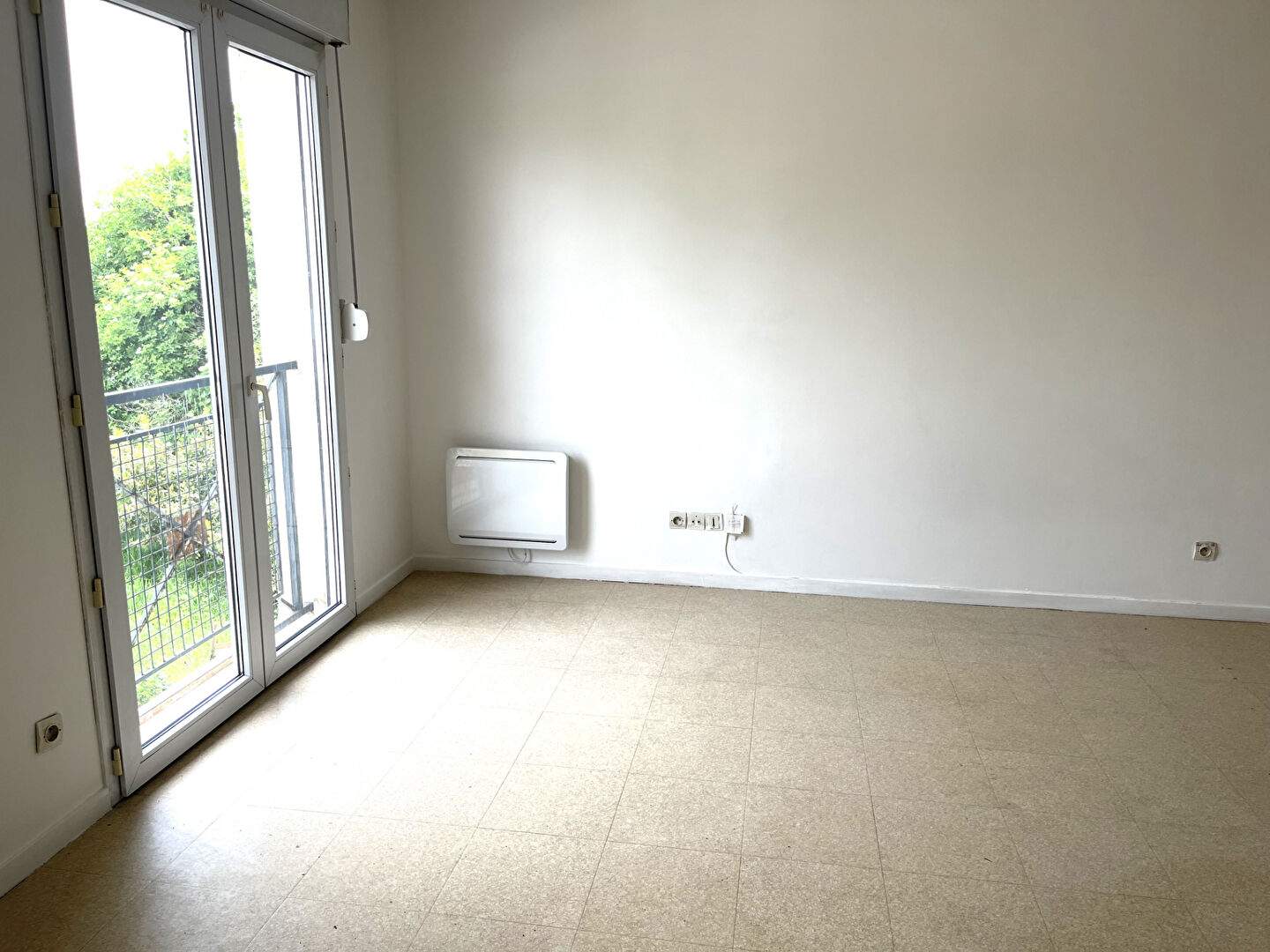 Photo Studio - 28 m2 - PARAY VIEILLE POSTE image 3/6