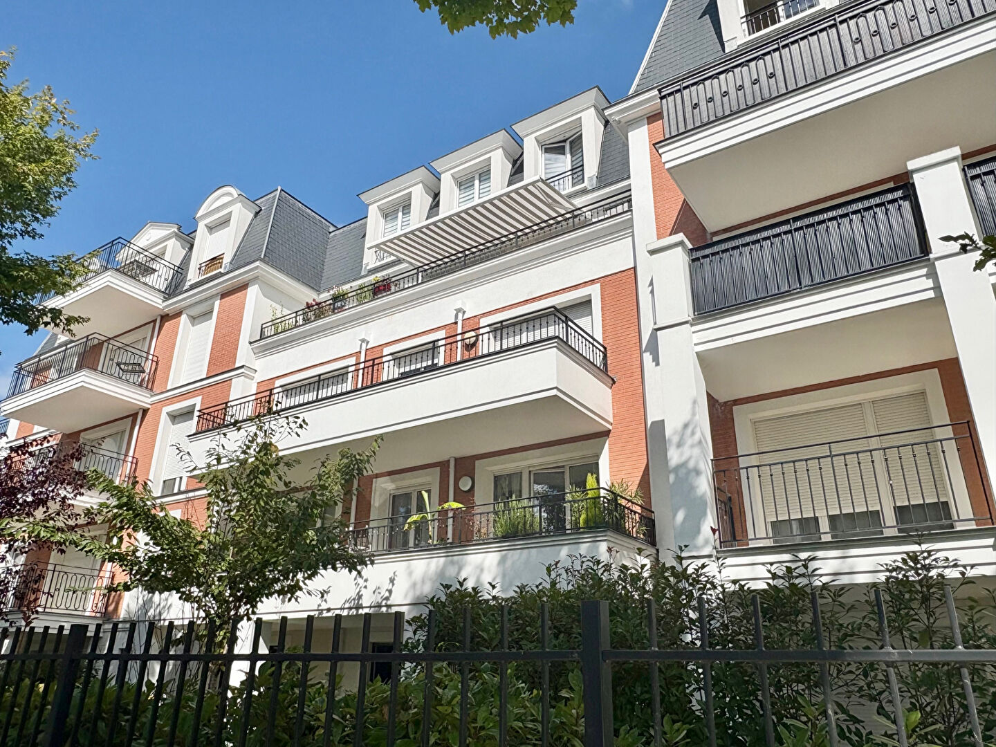 3 PIECES DERNIER ETAGE