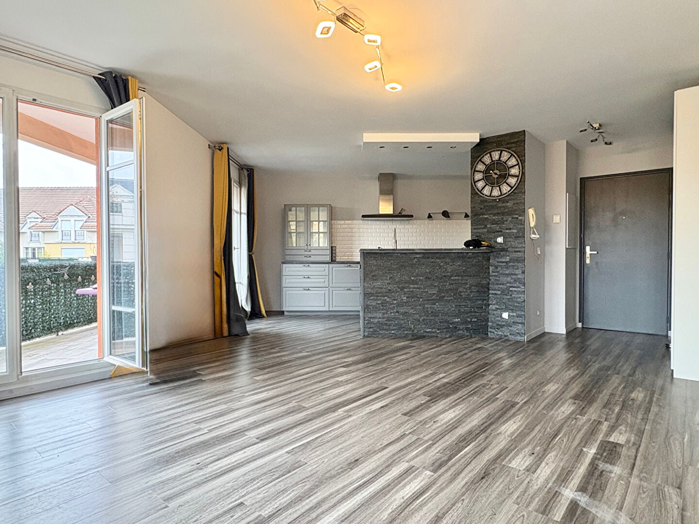 3 PIECES EMERAINVILLE