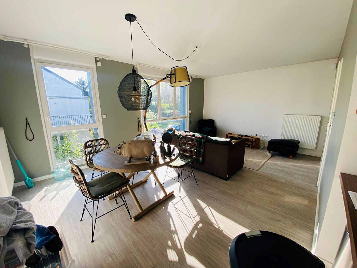 Photo A 2 pas du bois d'achelles et de la Croix Blanche image 2/6