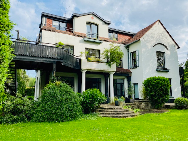 Magnifique Duplex , à deux pas du tramway 3 Suisses