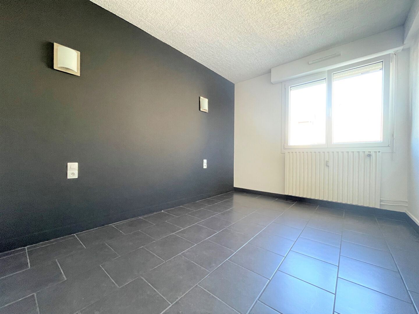 Photo EPINAL - APPARTEMENT F2 - 51.97 m² image 4/6