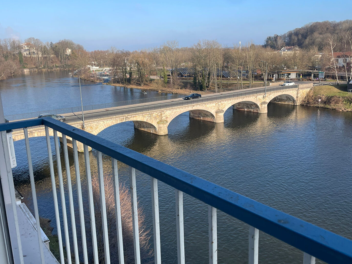 Photo EPINAL F3 meublé -avec  balcon et loggia - vue Moselle - image 2/6