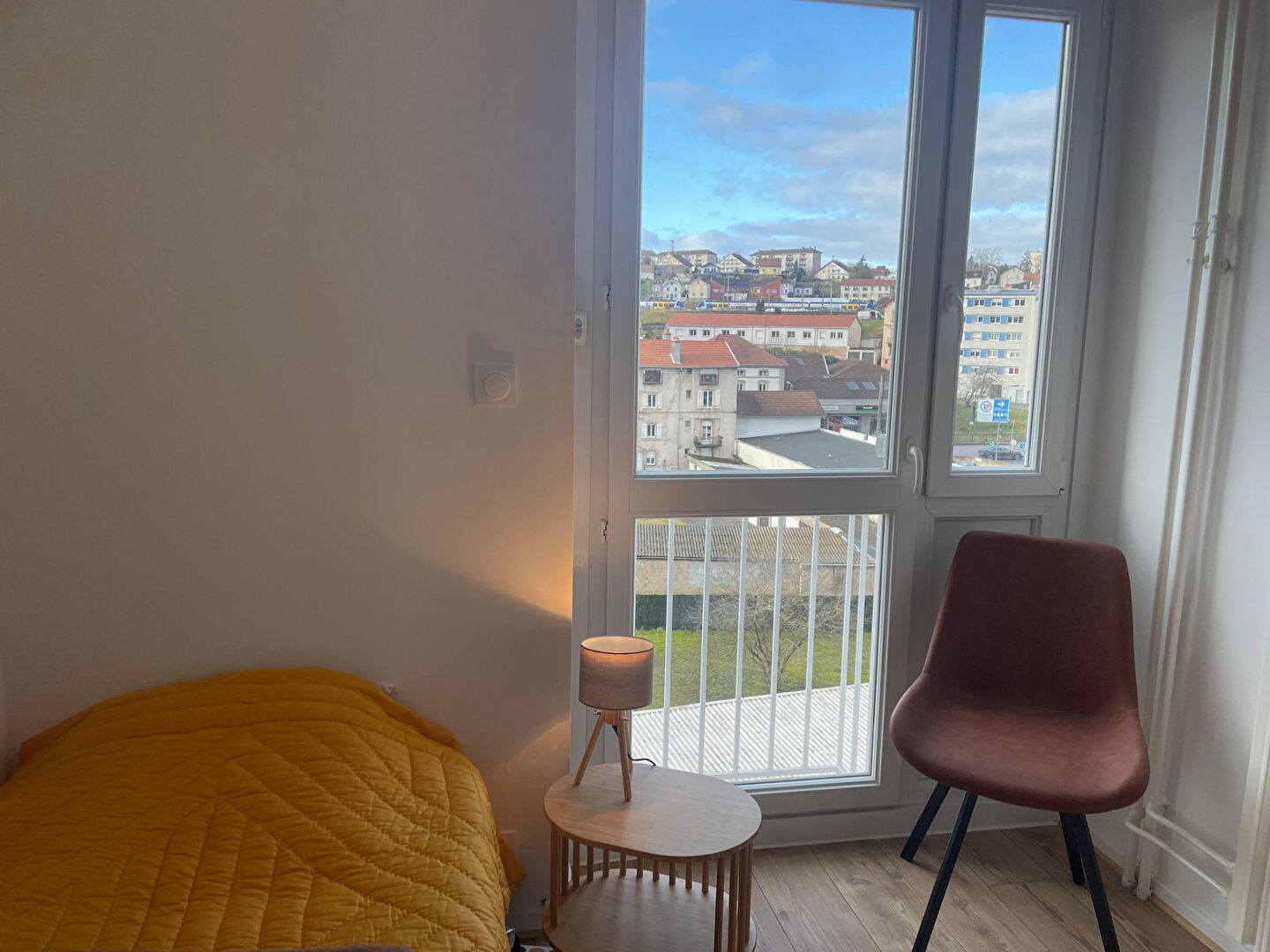 Photo EPINAL F3 meublé -avec  balcon et loggia - vue Moselle - image 4/6