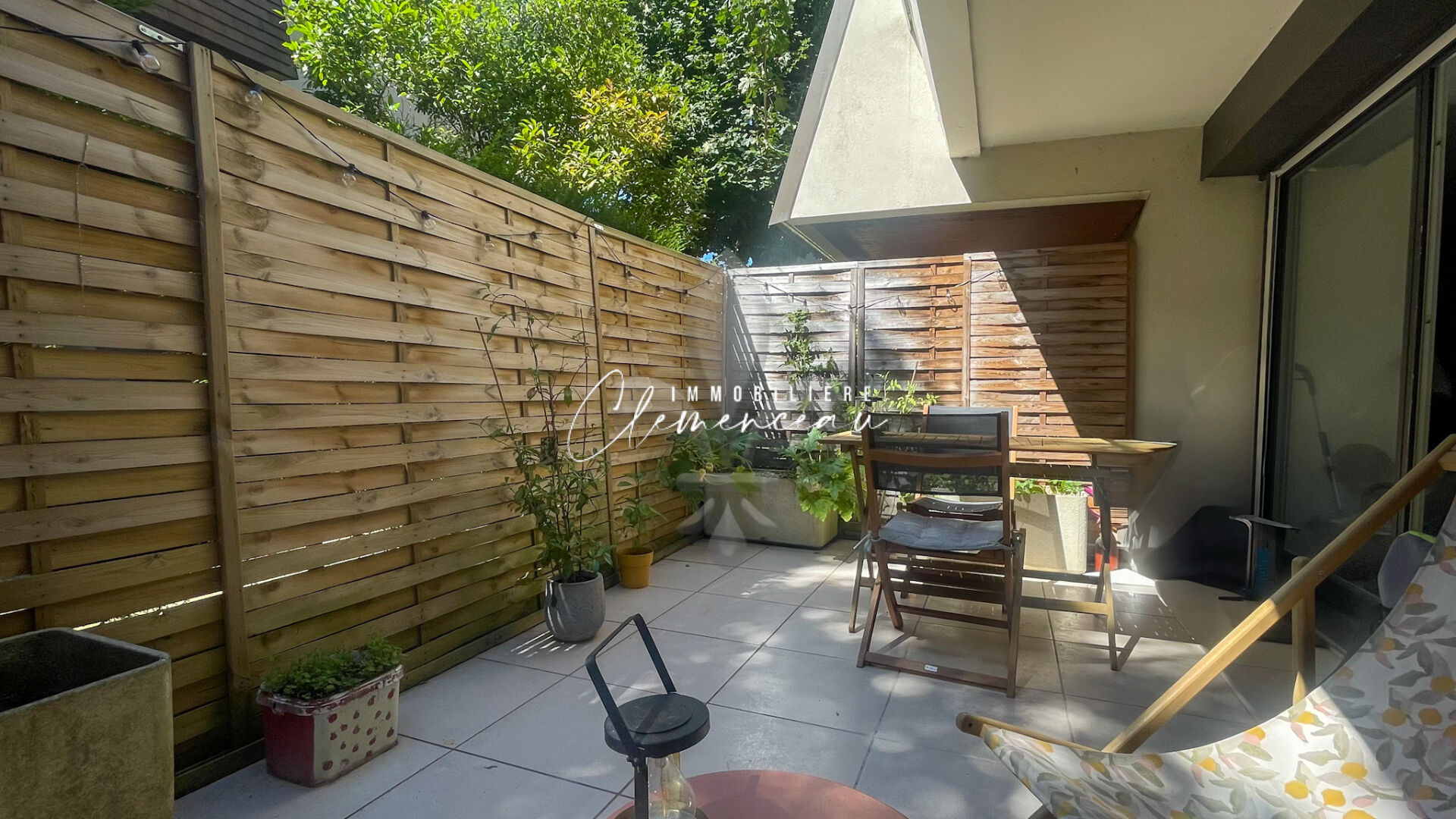 A VENDRE - APPARTEMENT F2  - TERRASSE - TENNIS - VILLENNES SUR SEINE - PROCHE GARE