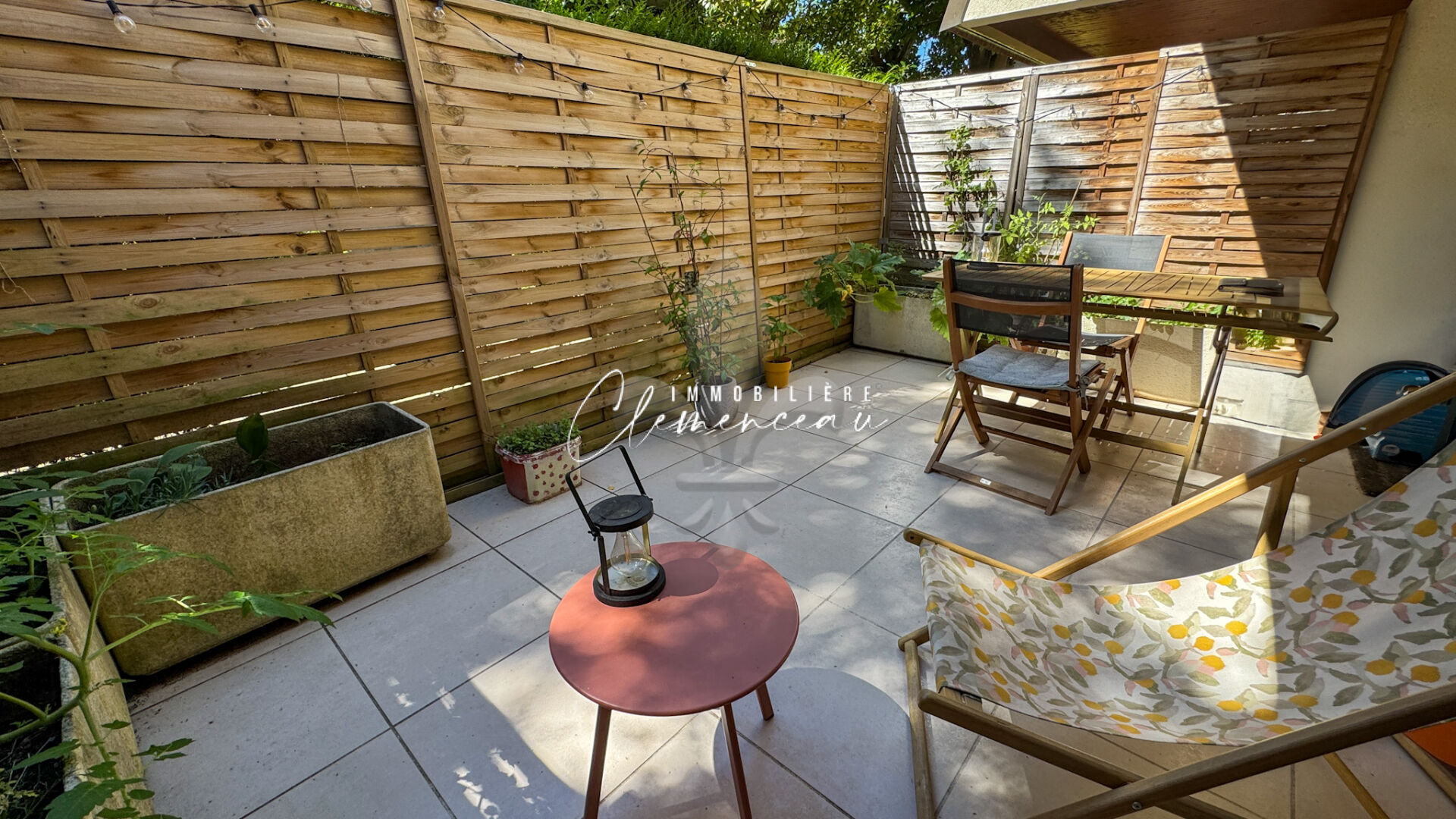 A LOUER - APPARTEMENT F2  - TERRASSE - TENNIS - VILLENNES SUR SEINE - PROCHE GARE