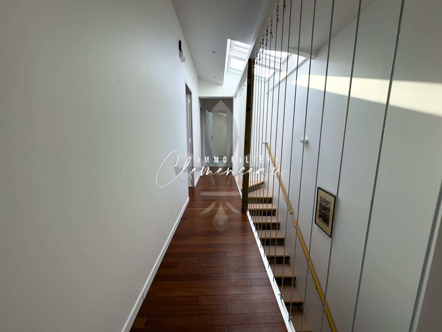 Photo MAISON D'ARCHITECTE - VILLENNES SUR SEINE - 6 CHAMBRES - SAUNA ET PISCINE INTERIEURE image 6/6