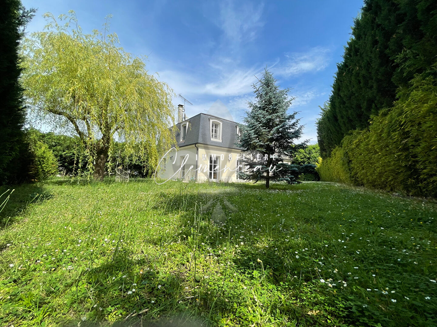 Photo Maison Orgeval  - 10 pièces - 5 chambres- proche centre -ville - image 2/6