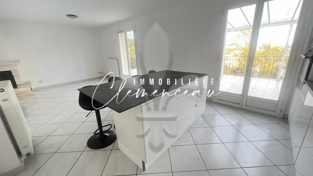 Photo A LOUER - MAISON - VUE SUR LA VALLEE  - 5 PIECES - 3 CHAMBRES - 116 M² - TERRAIN 600 M² image 6/6