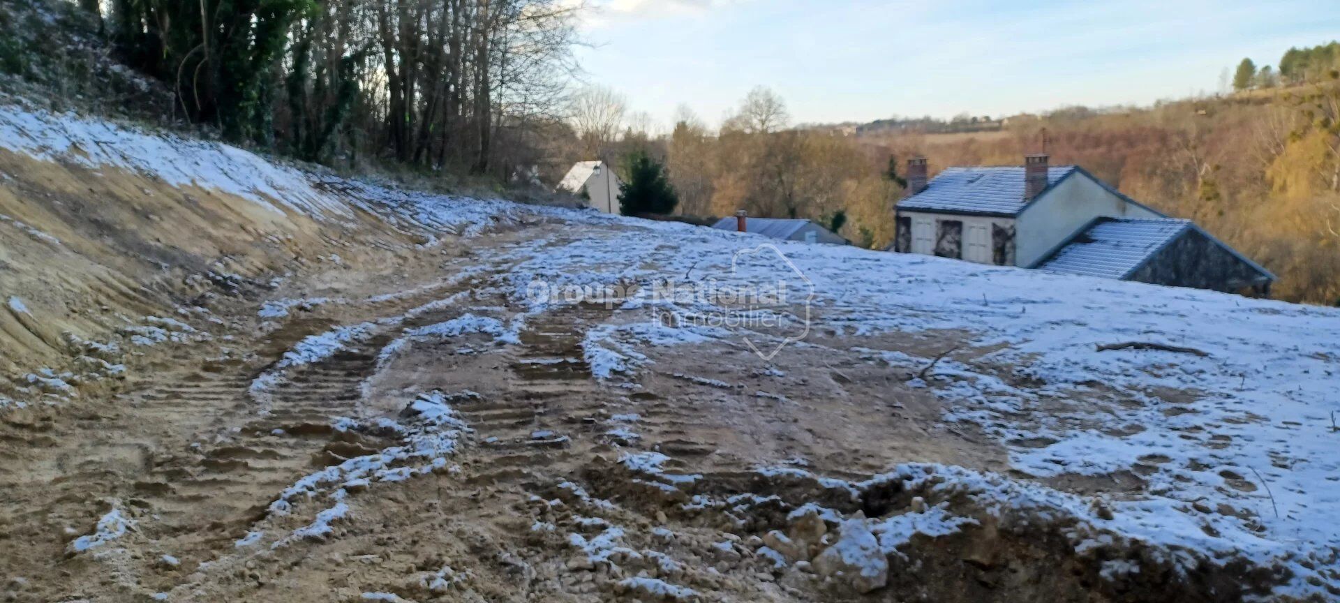 Photo Terrain Villers Cotterets 1050 m2 image 2/3
