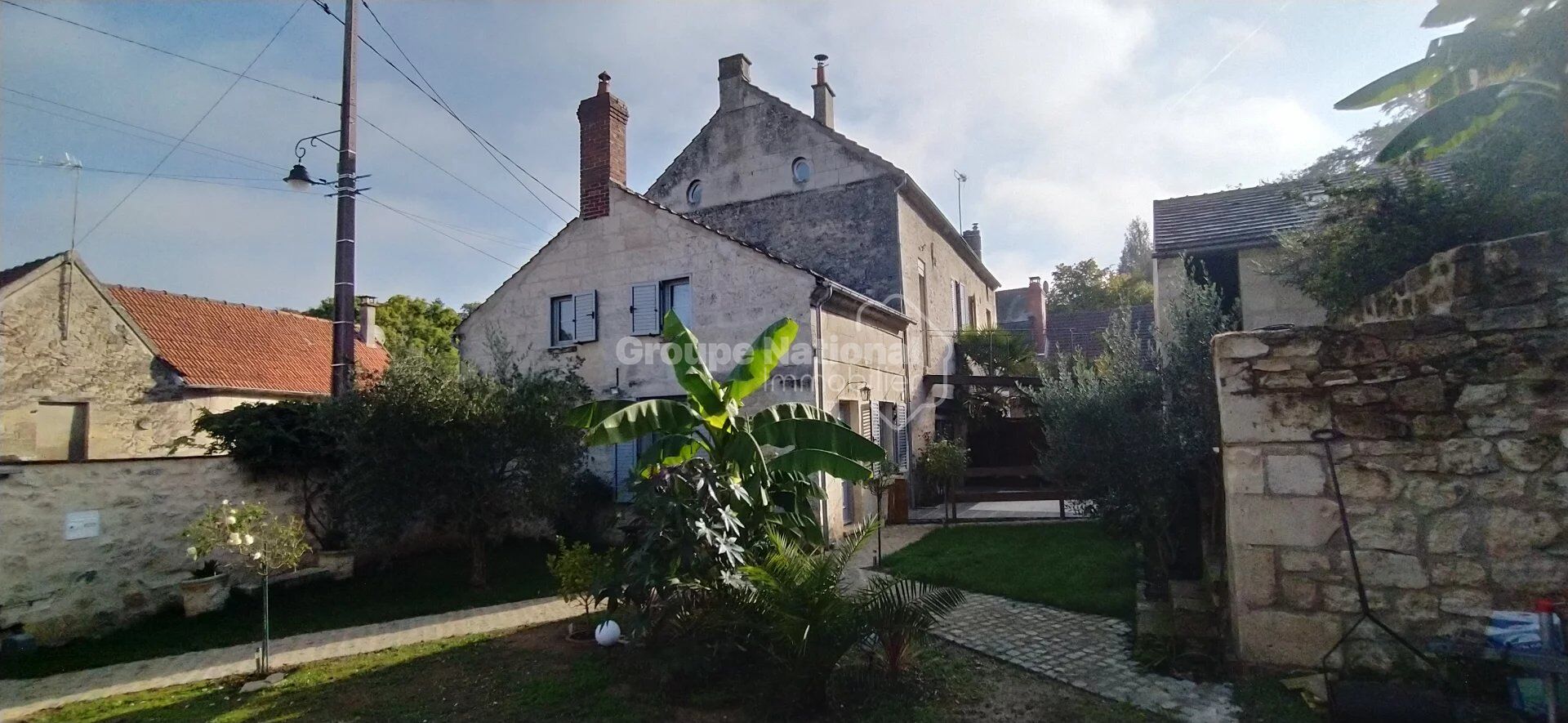 Maison de huit pièces à 12 Min de Crépy en valois