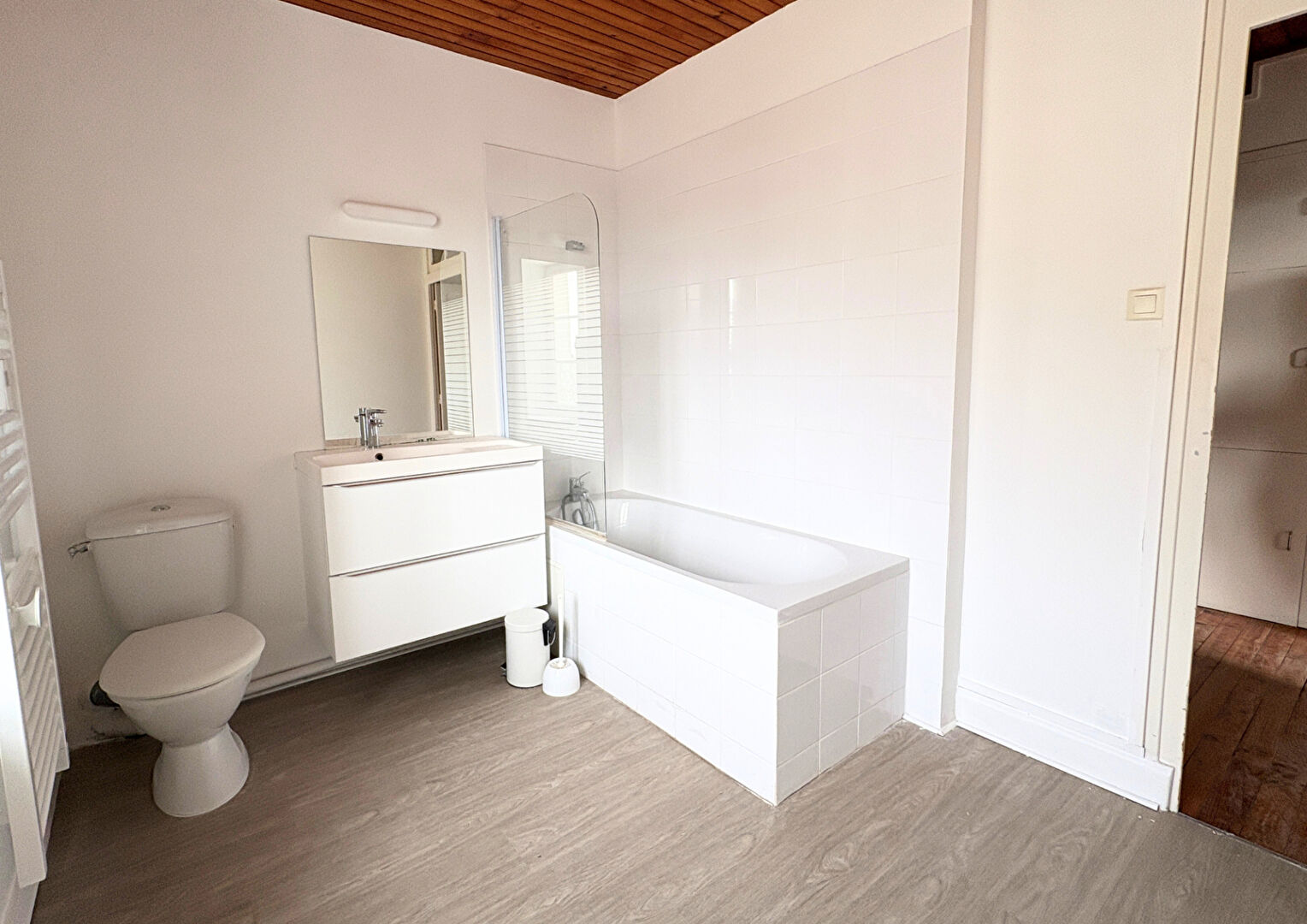 Photo MAISON T3 + Bureau - CHARAVINES 74.26 m2 image 5/6