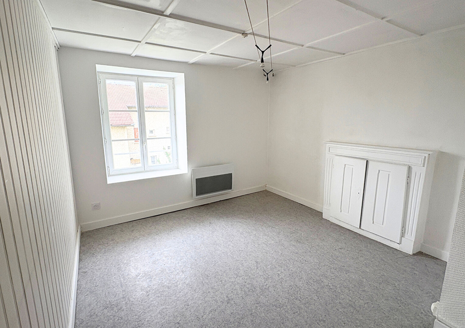 Photo MAISON T3 + Bureau - CHARAVINES 74.26 m2 image 6/6