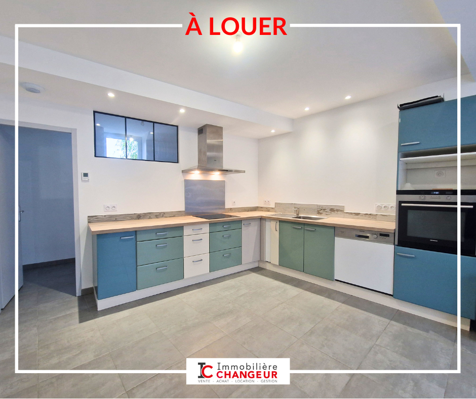 MAISON 5 PIECES - 159M² - CHABONS