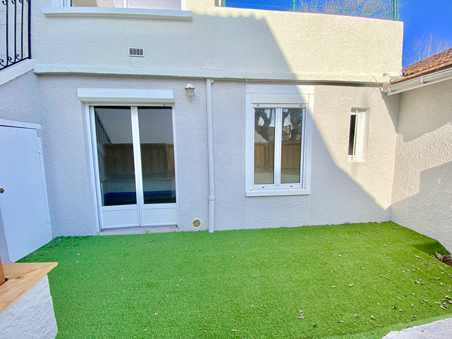 Photo Baisse de prix !!! Bordeaux cauderan stehelin T2 Terrasse image 4/6