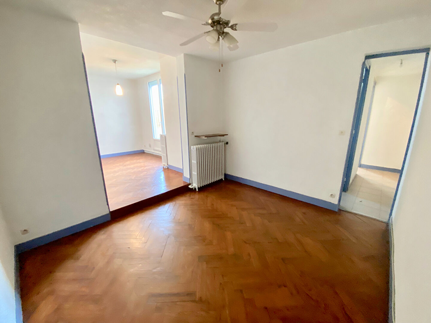 Photo Baisse de prix !!! Bordeaux cauderan stehelin T2 Terrasse image 6/6