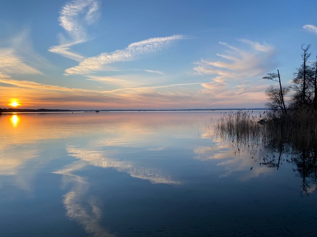 Terrain viabilisé de 324 m2 au lac de Parentis -en -born