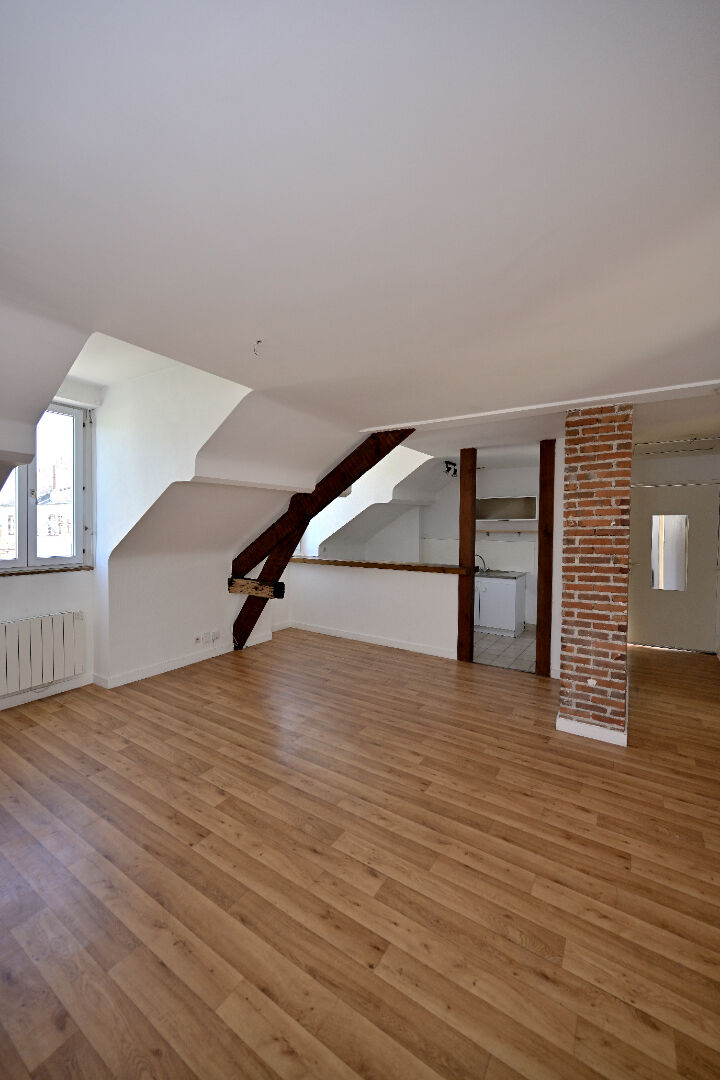 Photo À vendre T3 de charme sous combles Jardin des Plantes / Gare Nord image 3/4