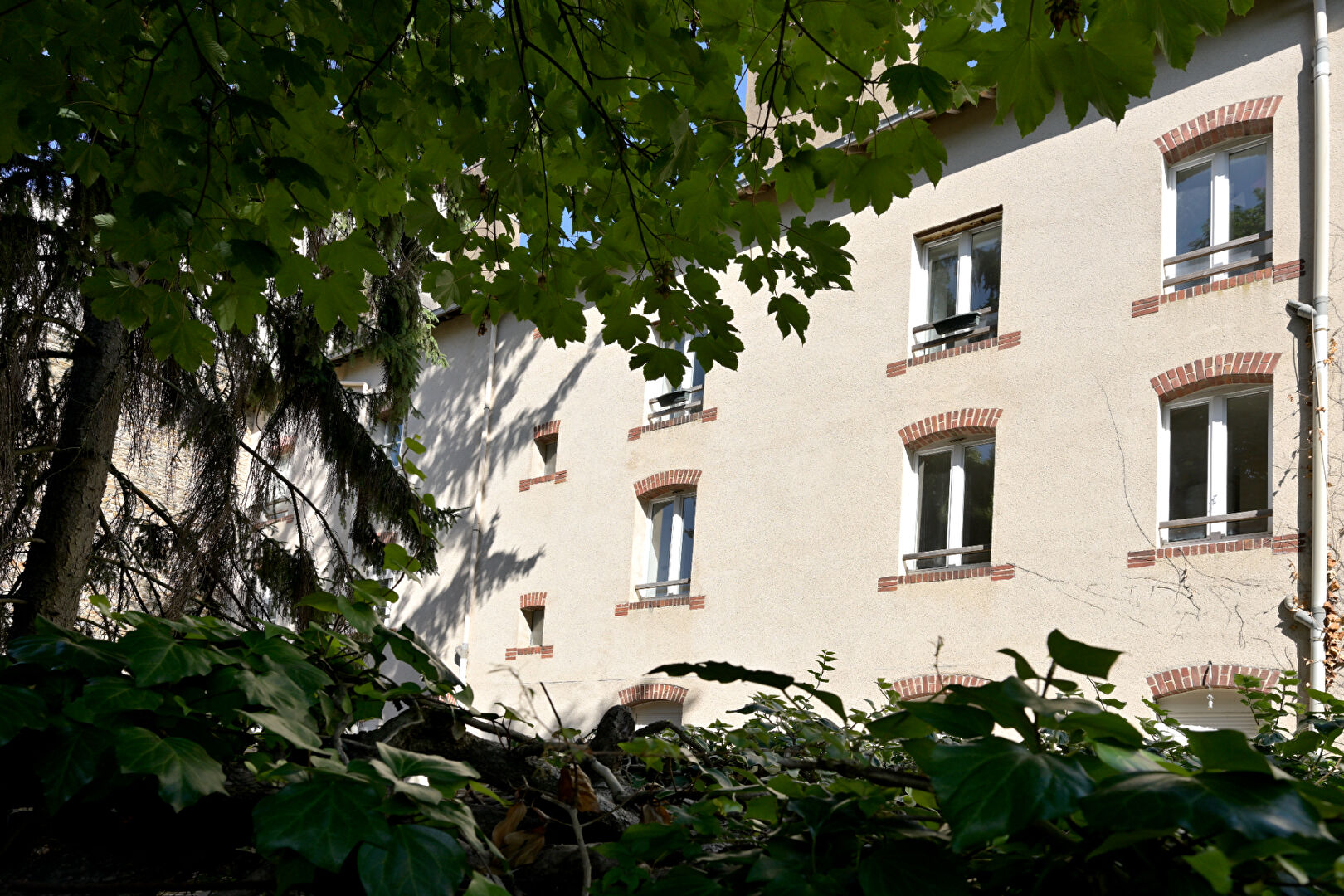 Photo À vendre T3 de charme sous combles Jardin des Plantes / Gare Nord image 4/4