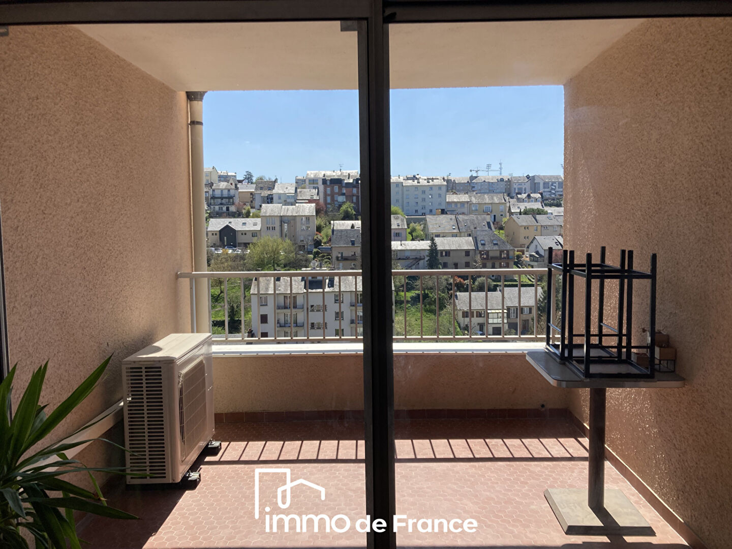 En exclusivité, Appartement T4 avec Terrasse, Cave et Parking