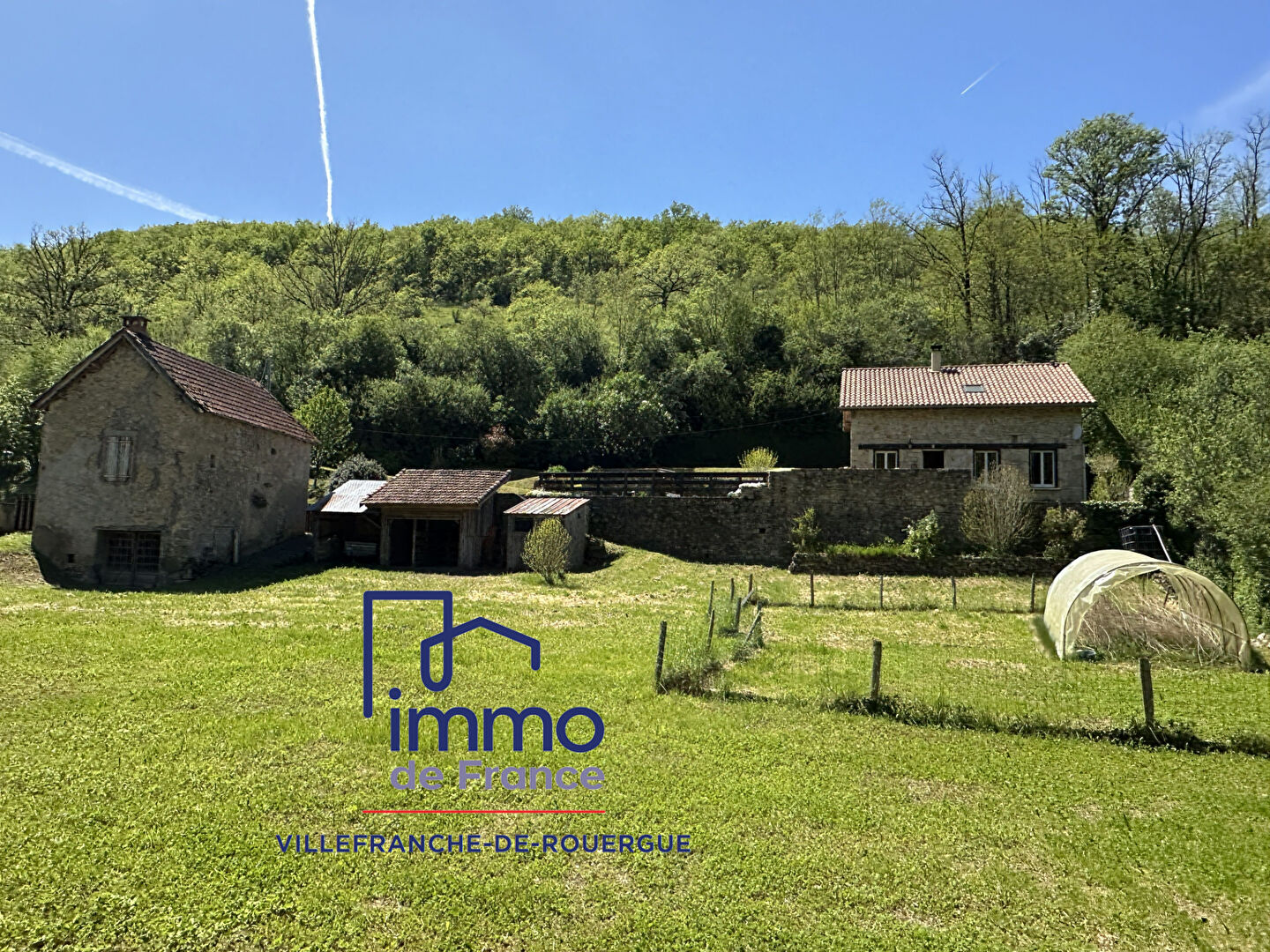 Photo Maison de campagne 3 chambres 100 m², terrain au bord de l'eau image 2/6