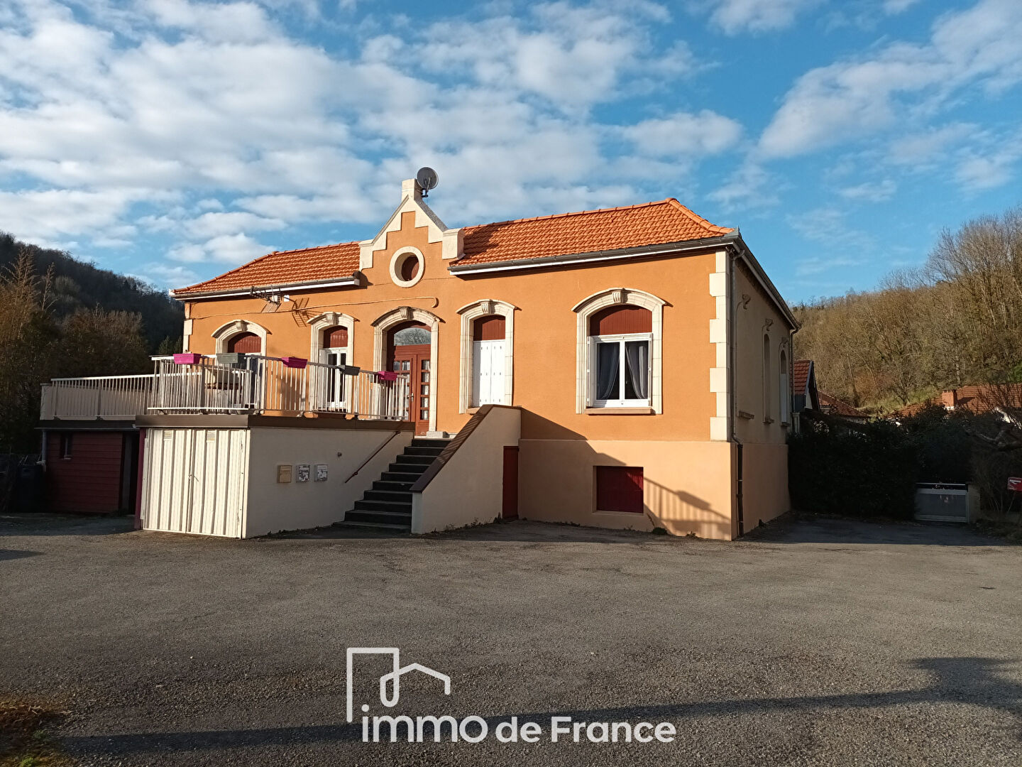 Aubin- Bel immeuble 200 m2 habitables - Fort potentiel pour investisseur