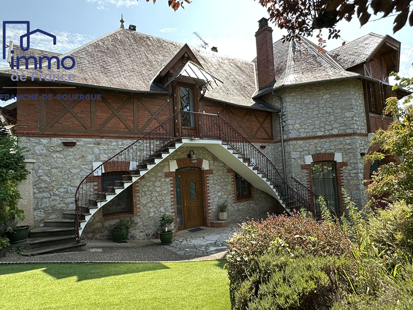 Photo Demeure de prestige Villefranche De Rouergue 13 pièces 254 m2 image 2/6