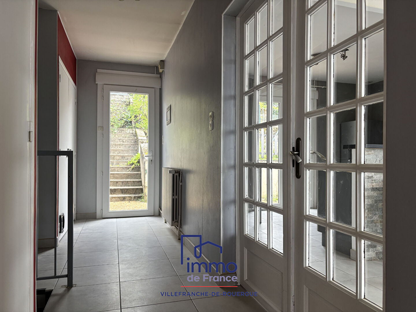 Photo Maison T5 sur deux niveaux 128 m2 avec terrain et garage image 5/6