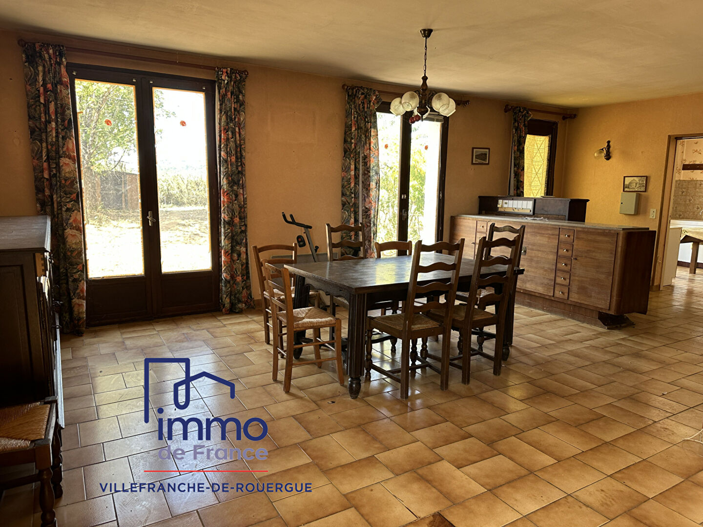 Photo Plain-pied de 133 m², 3 chambres, garage, sur 2831 m² de terrain image 4/6