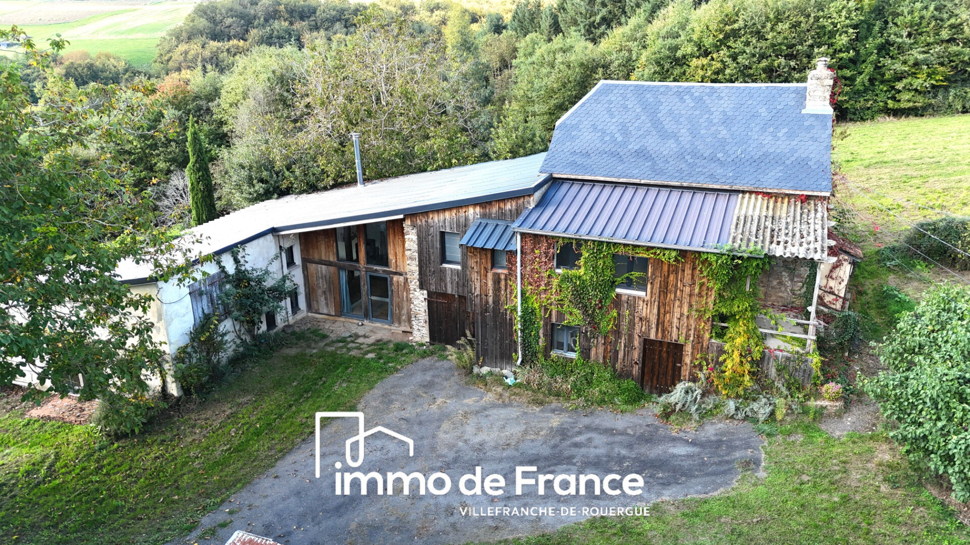 Maison de campagne 184 m² -  5 chambres - 3ha de terrain