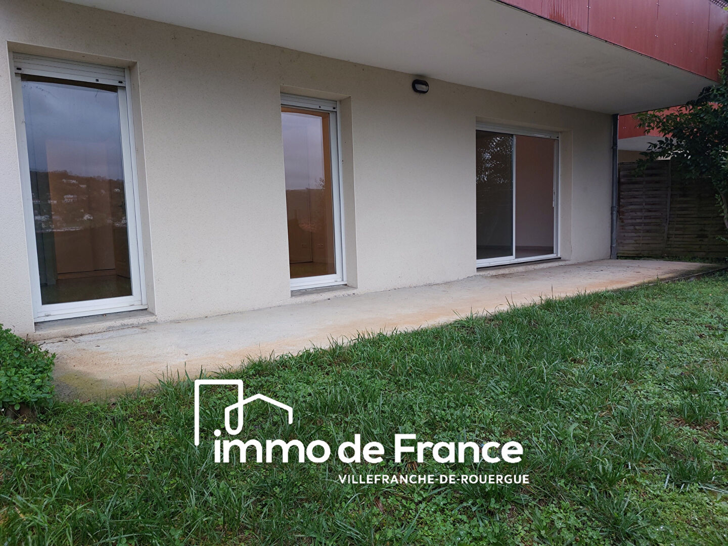 Appartement  T3  63.62 m² avec jardin+garage+parking+cellier