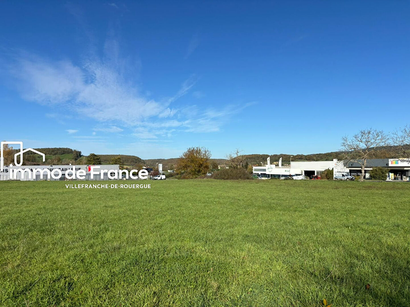 Photo Terrain à bâtir pour projet commercial ou professionnel VILLEFRANCHE DE RGUE 3349 m² image 4/6