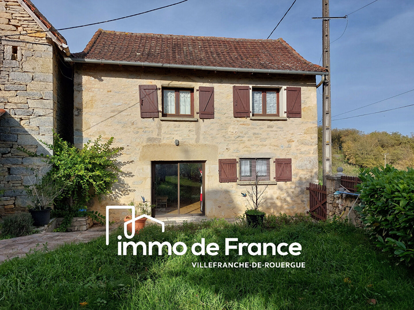 Photo Ensemble immobilier  maison T3 92 m² + gite T3 48m² sur terrain de 3499m² image 2/6
