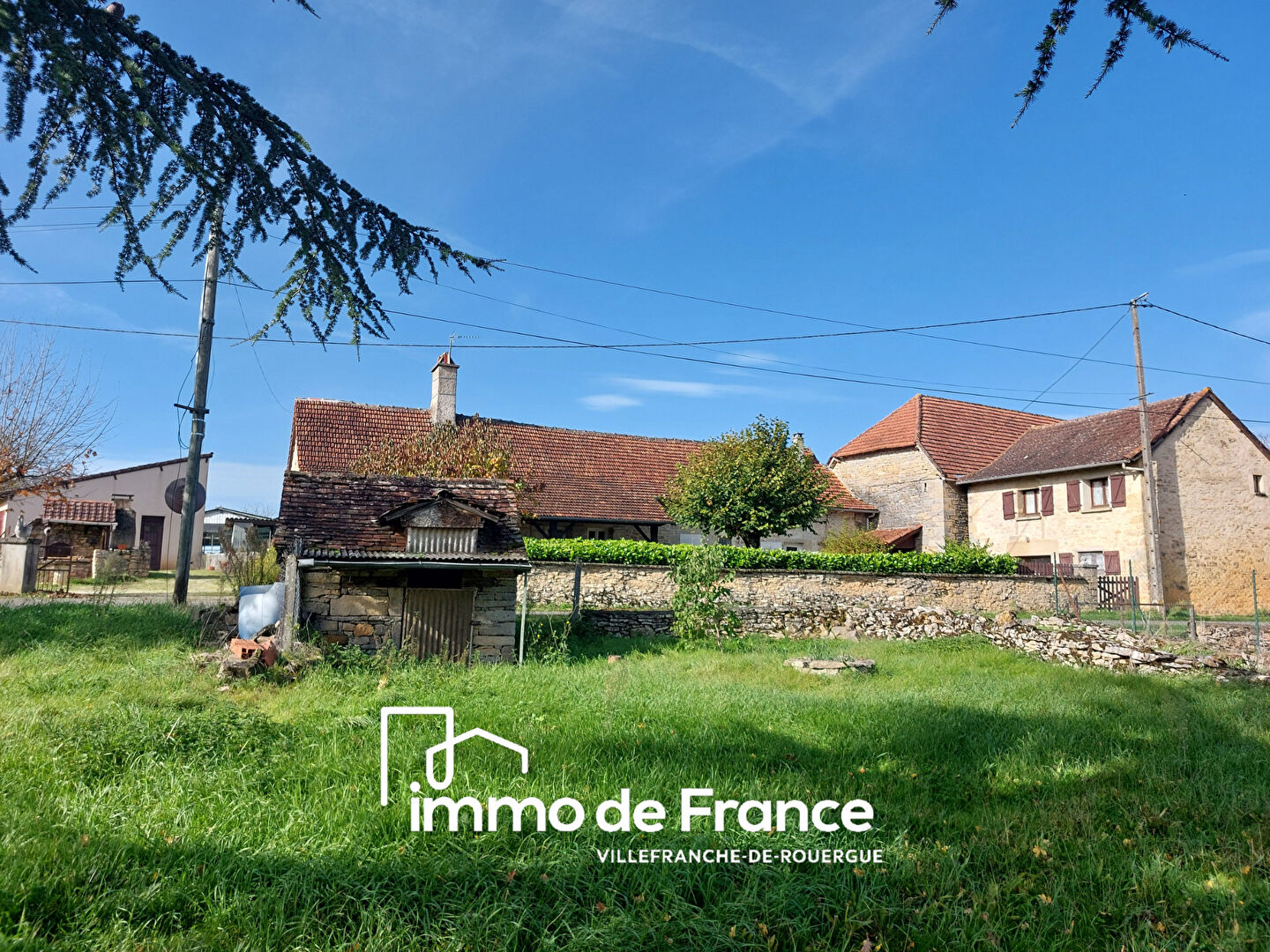 Photo Ensemble immobilier  maison T3 92 m² + gite T3 48m² sur terrain de 3499m² image 3/6