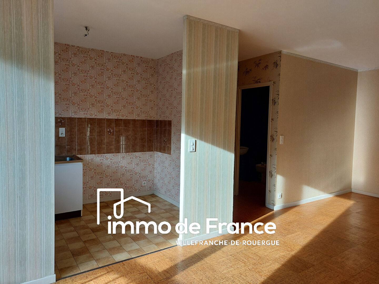 Photo Appartement T2  52.80m²  avec balcon + garage image 2/6