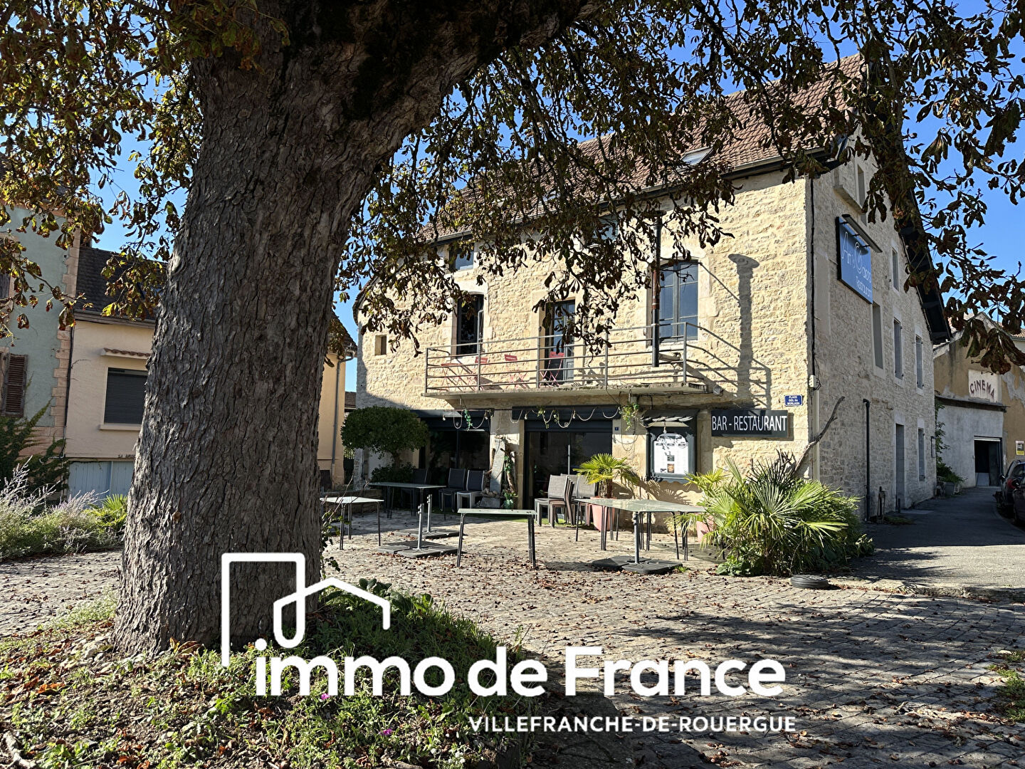 Immeuble Villeneuve d'Aveyron - restaurant + appartement