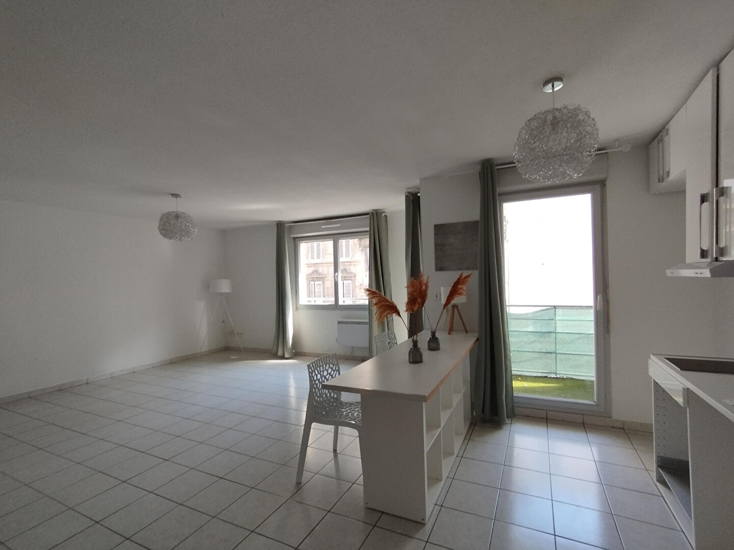 Appartement  3 pièces + parking privé 13003 Marseille