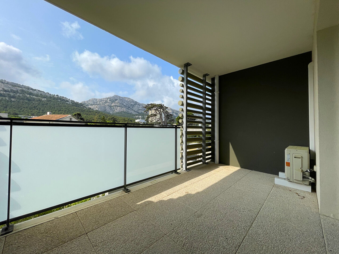 Agence immobilière de IMMO de FRANCE - Provence - Marseille 8