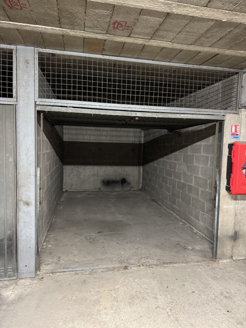 AUBAGNE  Garage box 13m² La rose des vents