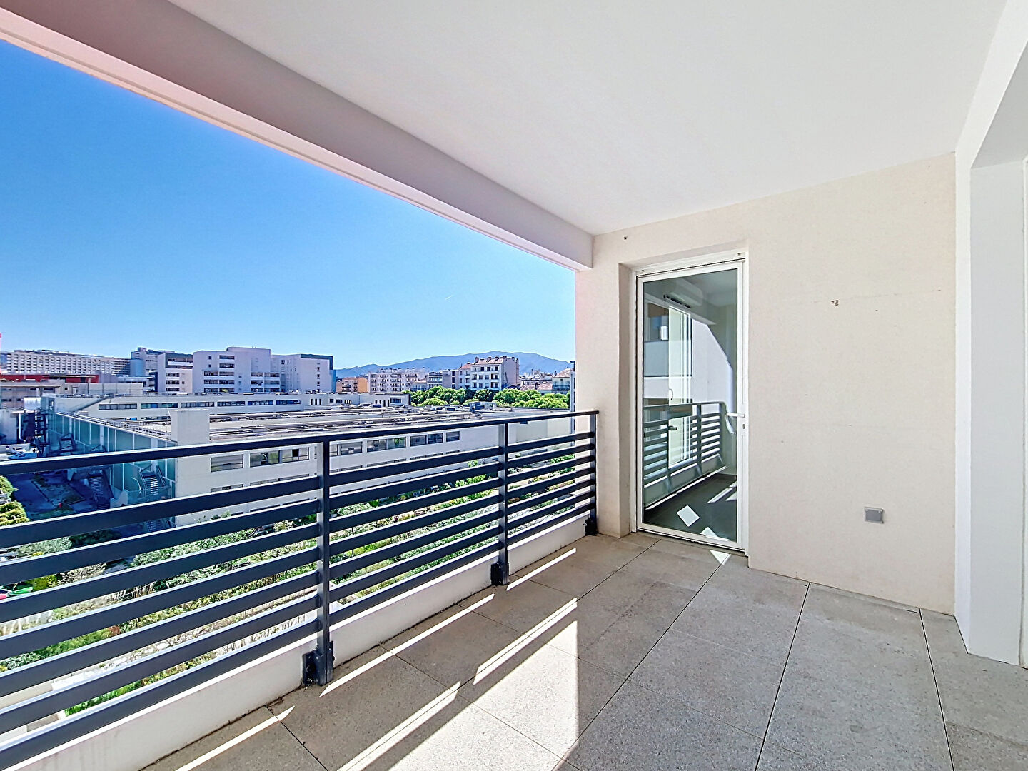 Agence immobilière de IMMO de FRANCE - Provence - Marseille 8
