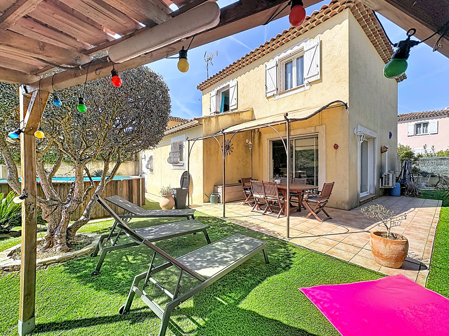 Agence immobilière de IMMO de FRANCE - Provence - Marseille 8