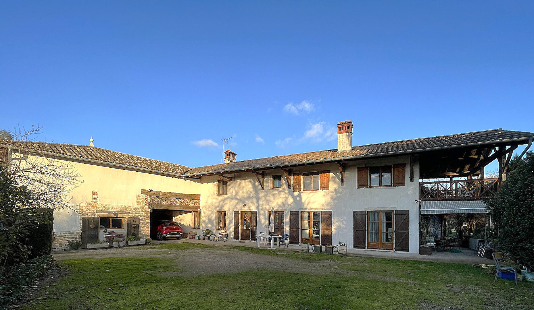 Photo Maison de charme à BEY 190 m² image 2/6