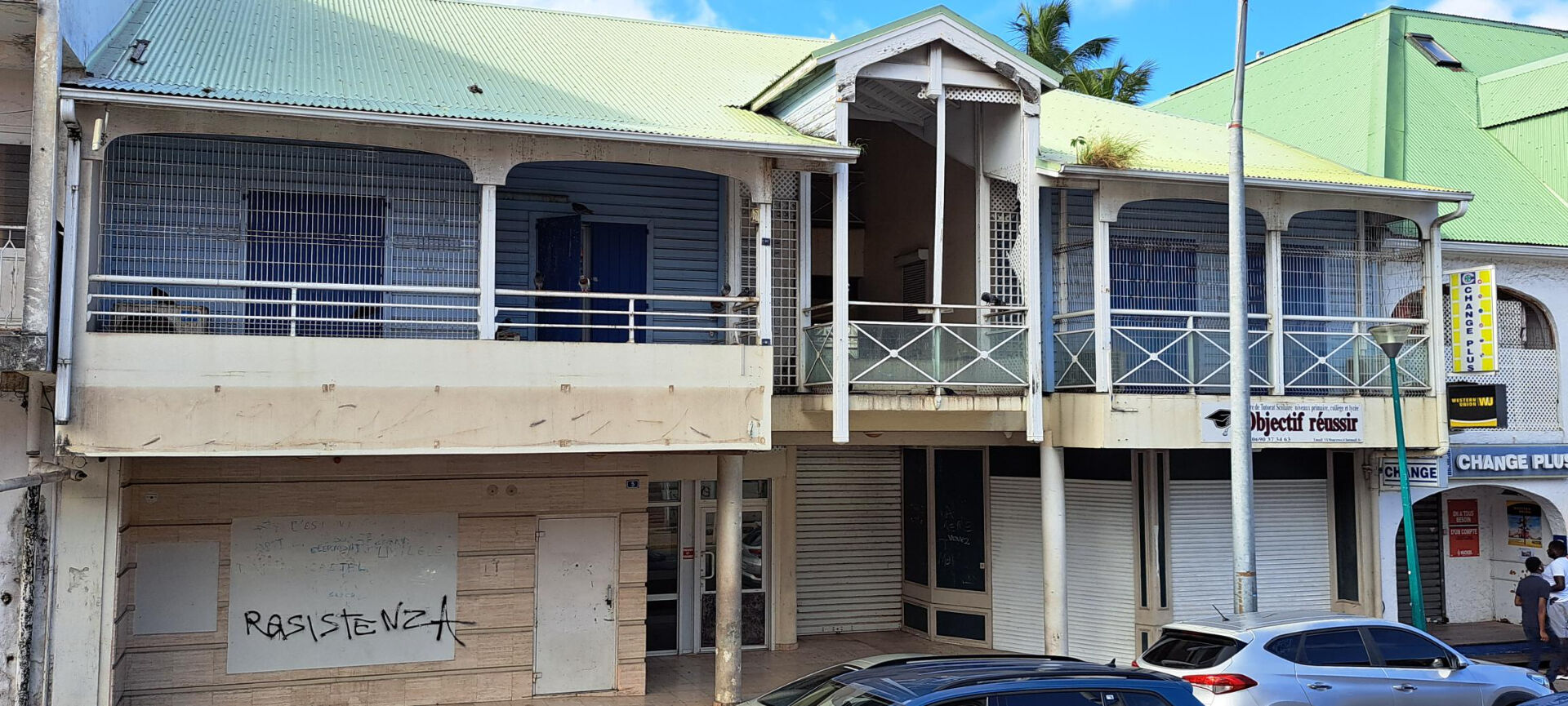 Local commercial  634 m2