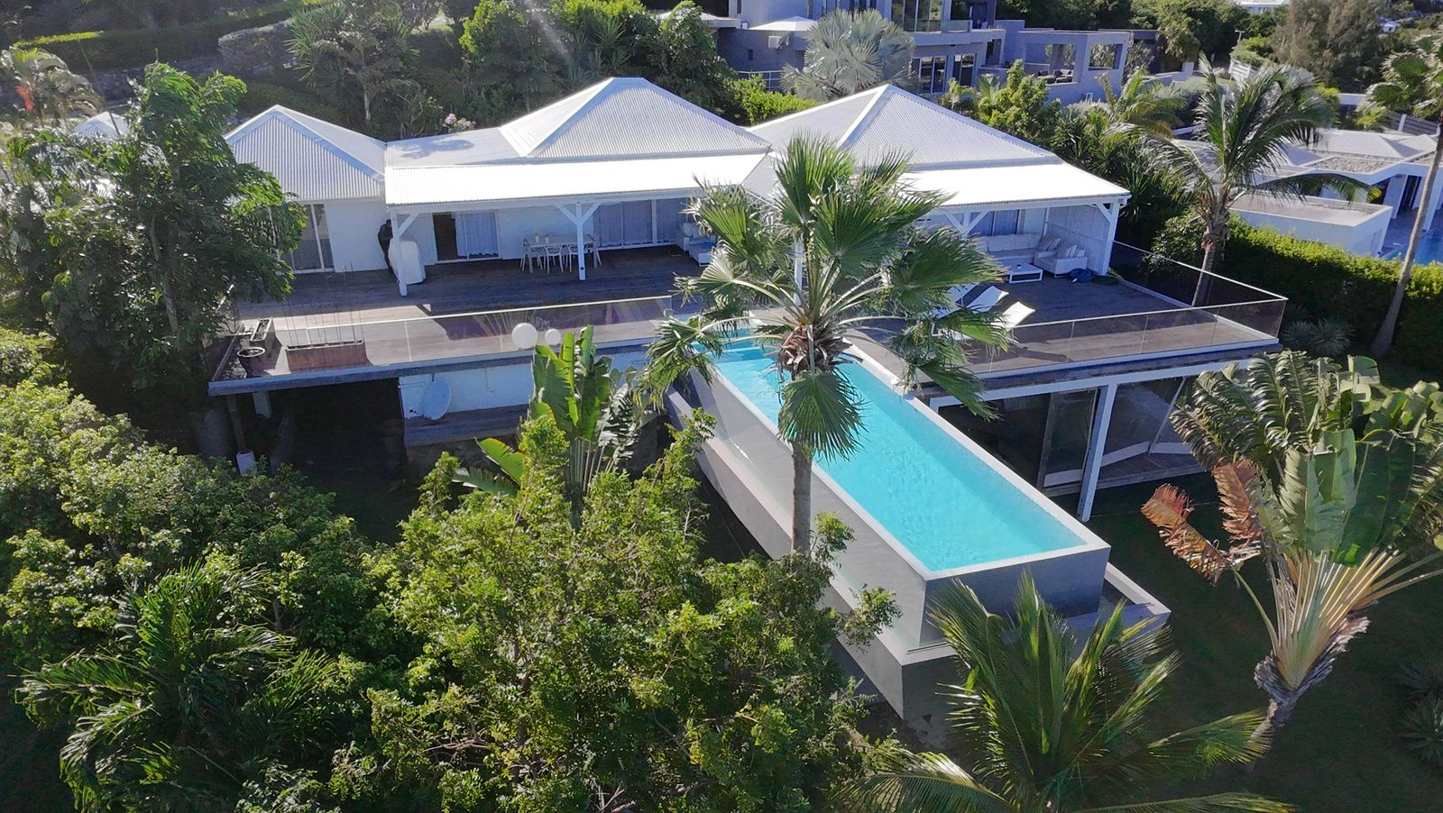 Photo Villa haut de gamme avec vue mer sur 2000 m² de terrain image 1/6