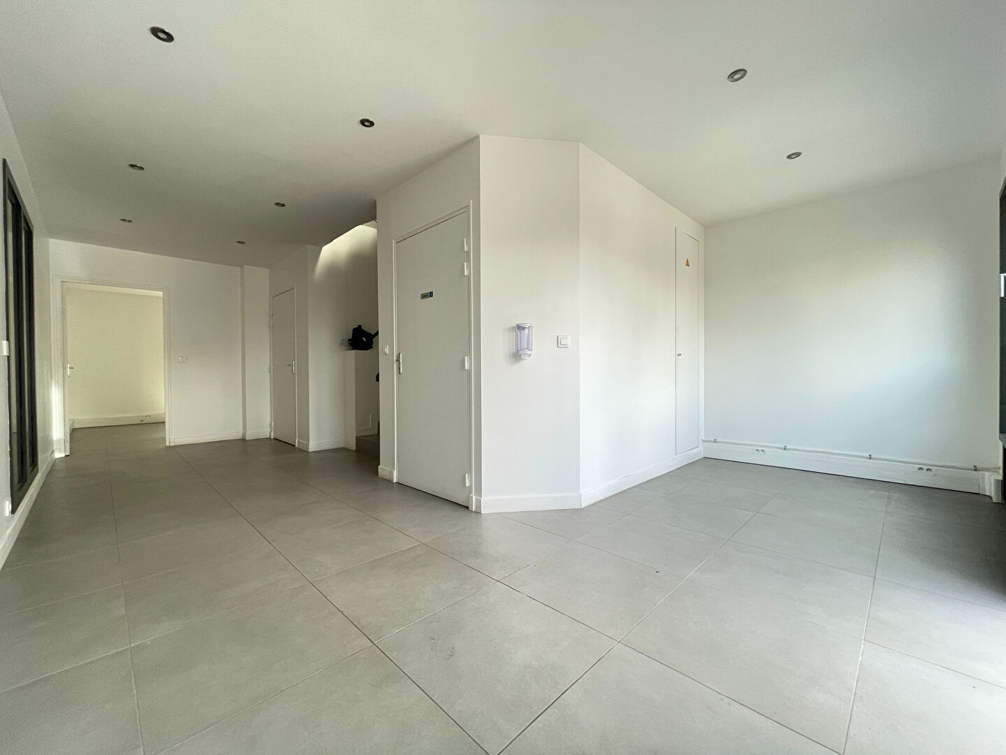 Photo Bureaux Colombes 9 pièce(s) image 2/6