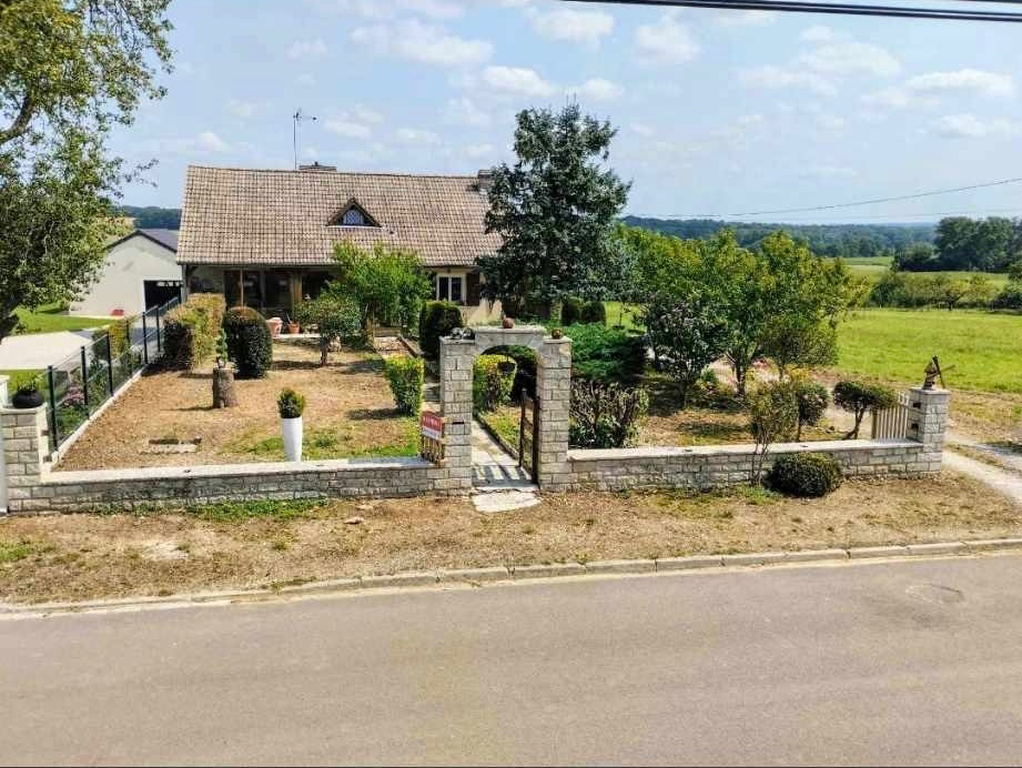 Photo Maison Morvilliers 5 pièce(s) 111 m2 image 1/6