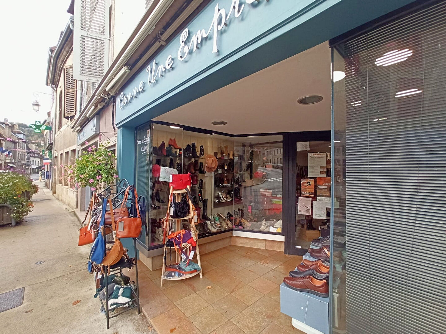 Fonds de commerce Ornans 89 M² (Centre ville)