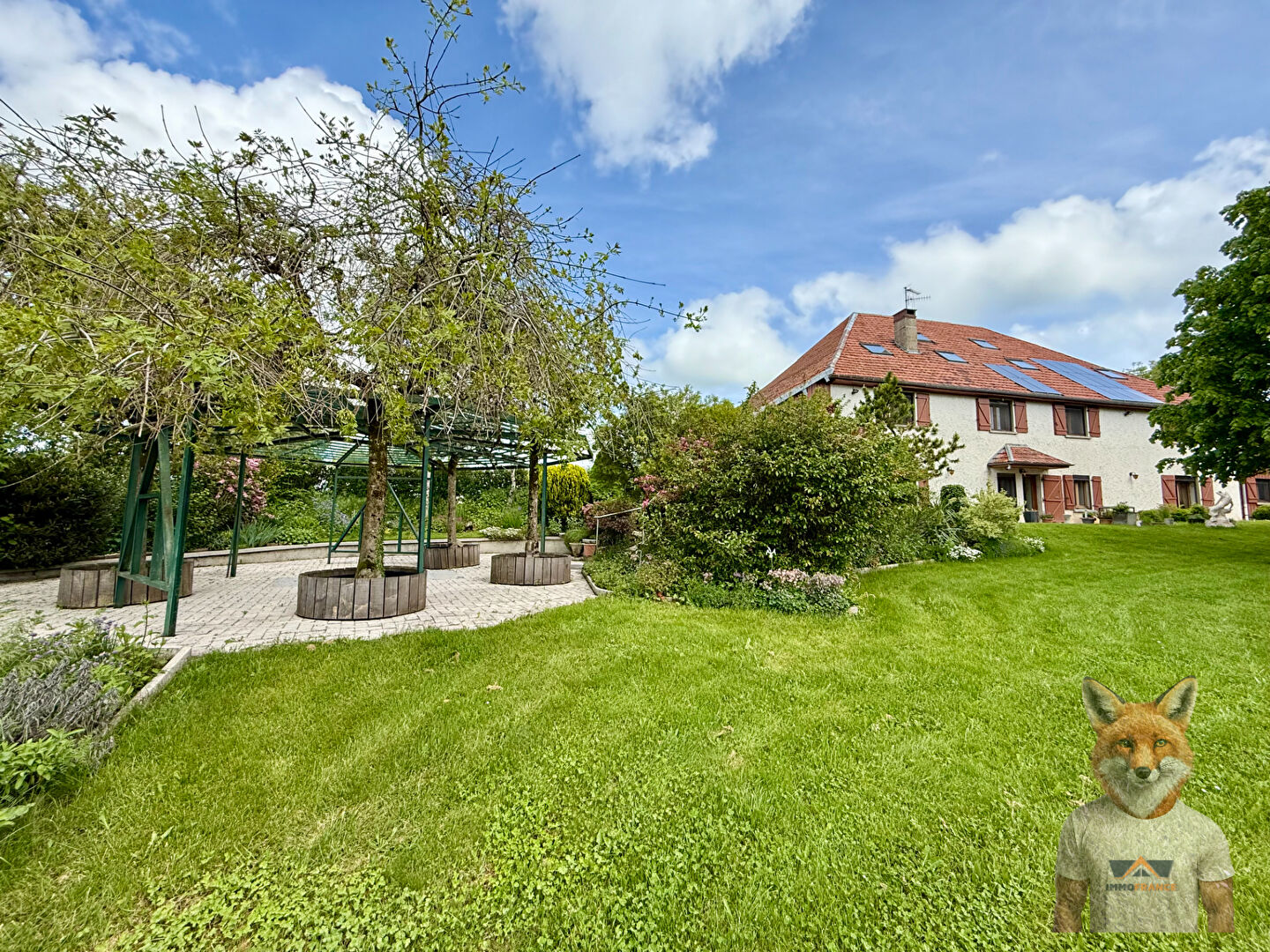 4 appartements dans Belle Ferme _ Epenouse 18 pièces  376 m2 habitable  _